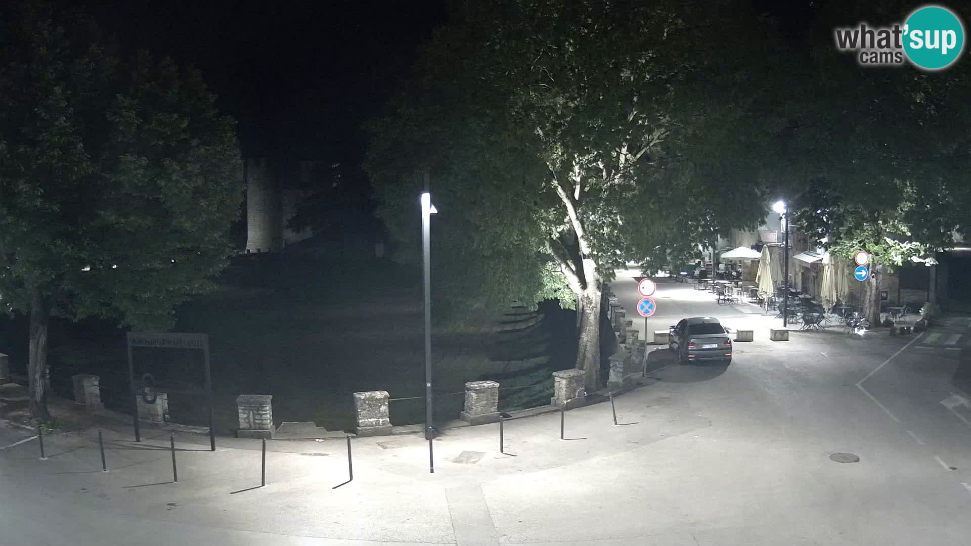 Svetvinčenat v živo – pogled na grad Morosini Grimani – Istra – Hrvaška
