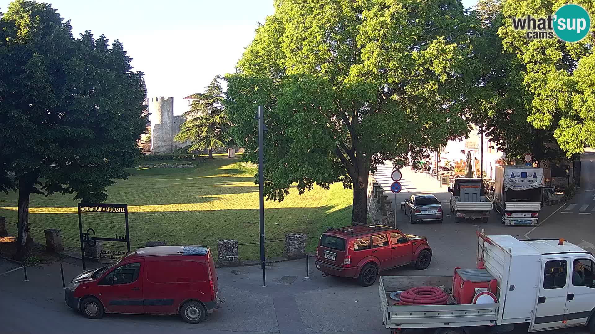 Live Svetvinčenat – Blick auf Schloss Morosini Grimani – Istrien – Kroatien