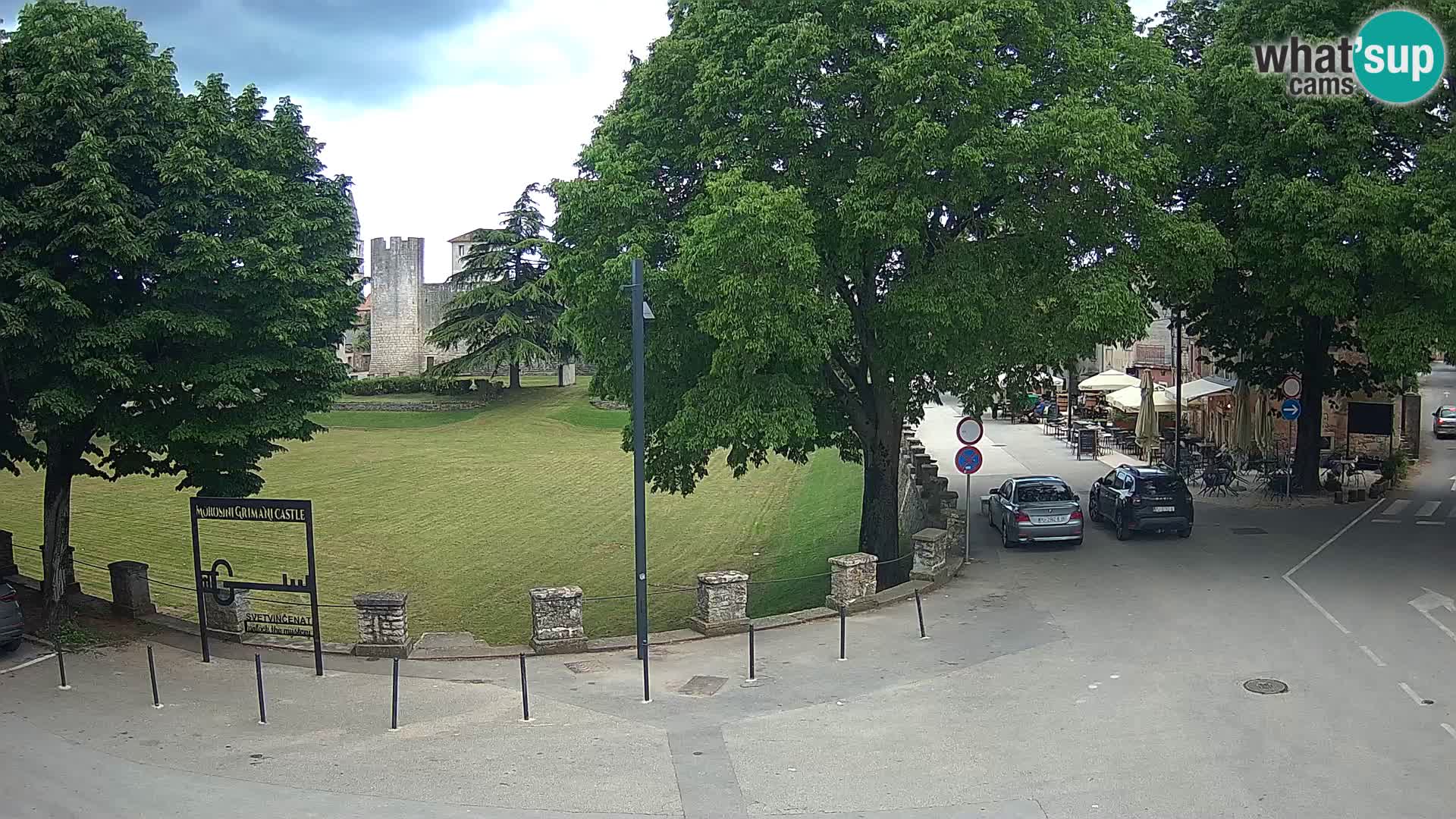 Svetvinčenat v živo – pogled na grad Morosini Grimani – Istra – Hrvaška
