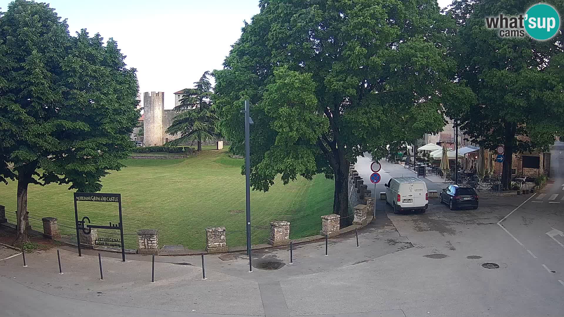 Live Svetvinčenat – Blick auf Schloss Morosini Grimani – Istrien – Kroatien