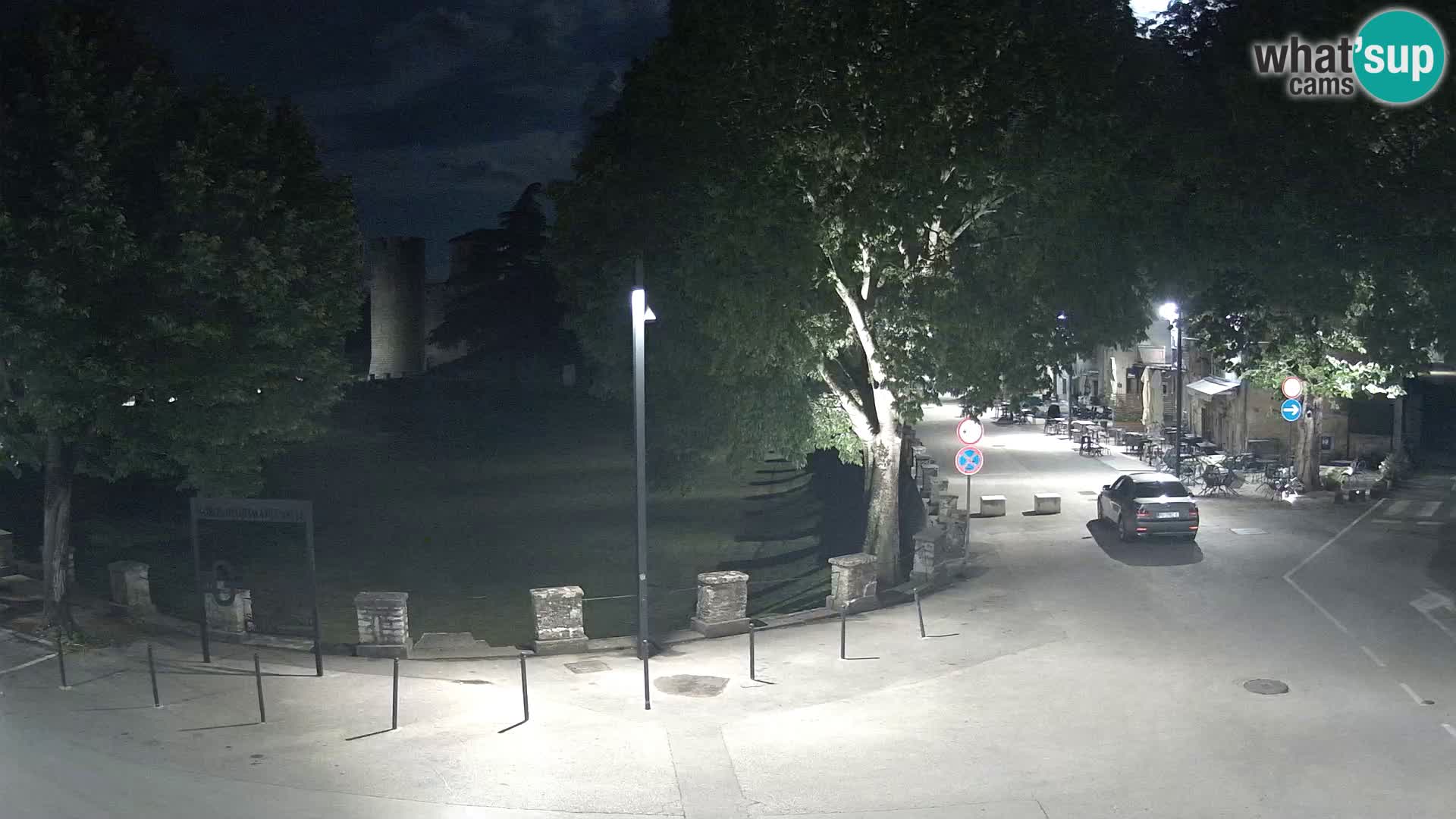 Live Svetvinčenat (Sanvincenti) – vista sul castello Morosini Grimani – Istria – Croazia