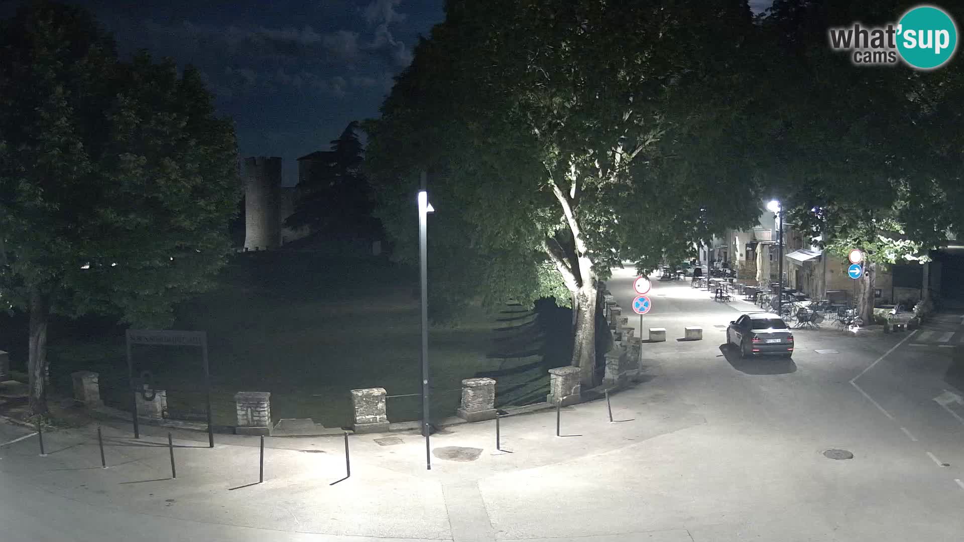 Live Svetvinčenat (Sanvincenti) – vista sul castello Morosini Grimani – Istria – Croazia