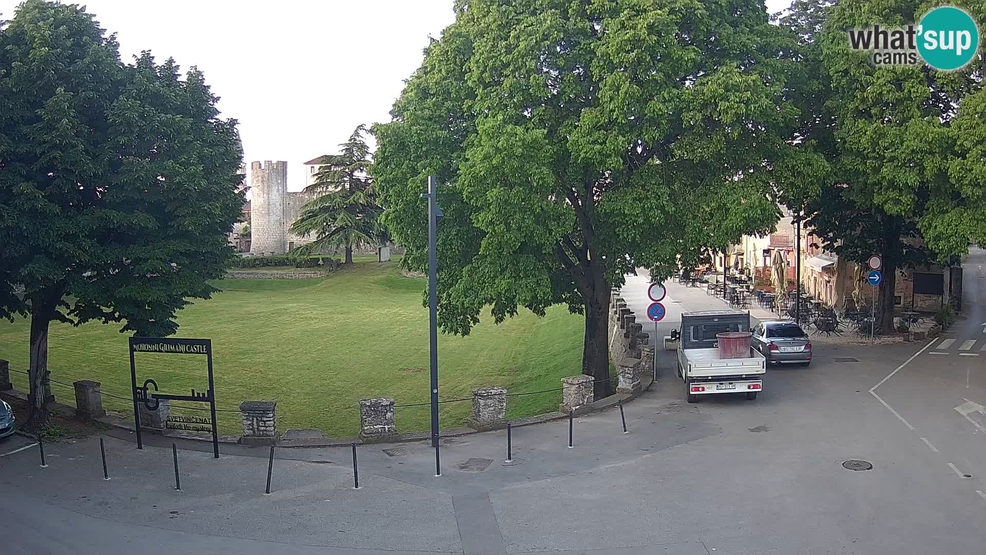 Uživo Svetvinčenat – pogled na dvorac Morosini Grimani – Istra