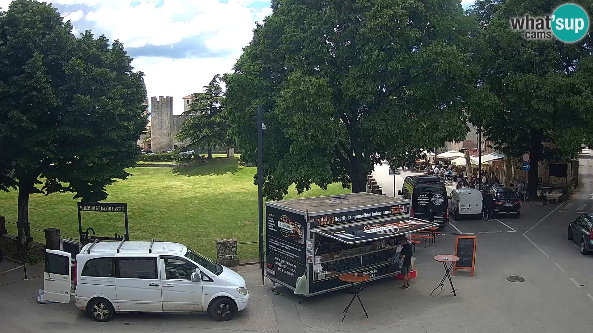 Live Svetvinčenat – Blick auf Schloss Morosini Grimani – Istrien – Kroatien