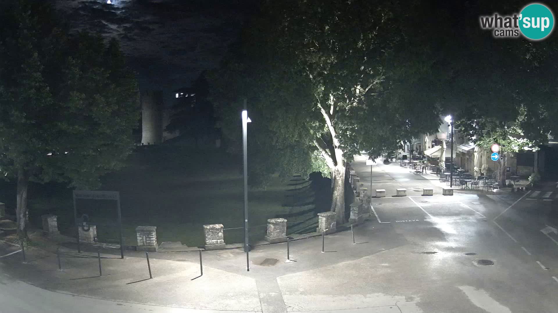 Live Svetvinčenat (Sanvincenti) – vista sul castello Morosini Grimani – Istria – Croazia