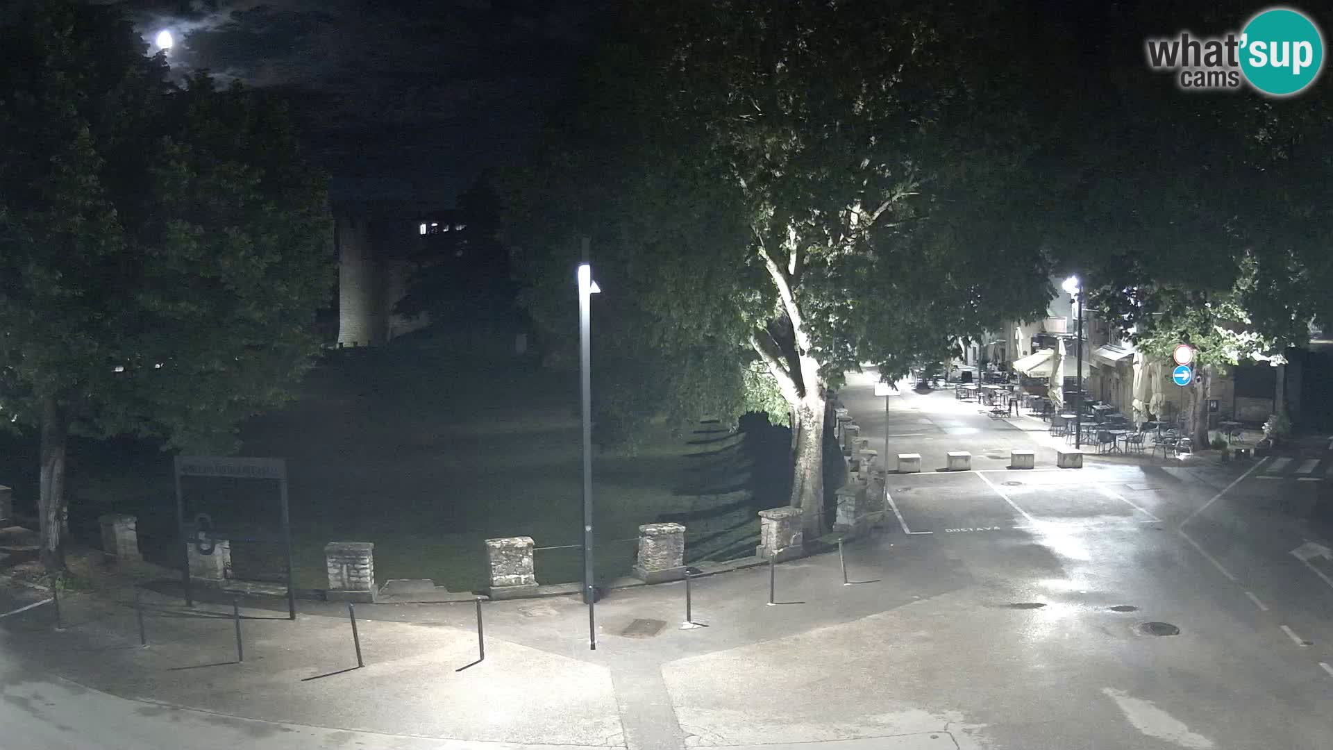 Uživo Svetvinčenat – pogled na dvorac Morosini Grimani – Istra
