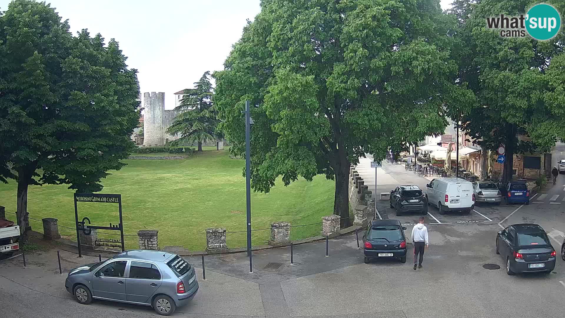 Live Svetvinčenat (Sanvincenti) – vista sul castello Morosini Grimani – Istria – Croazia