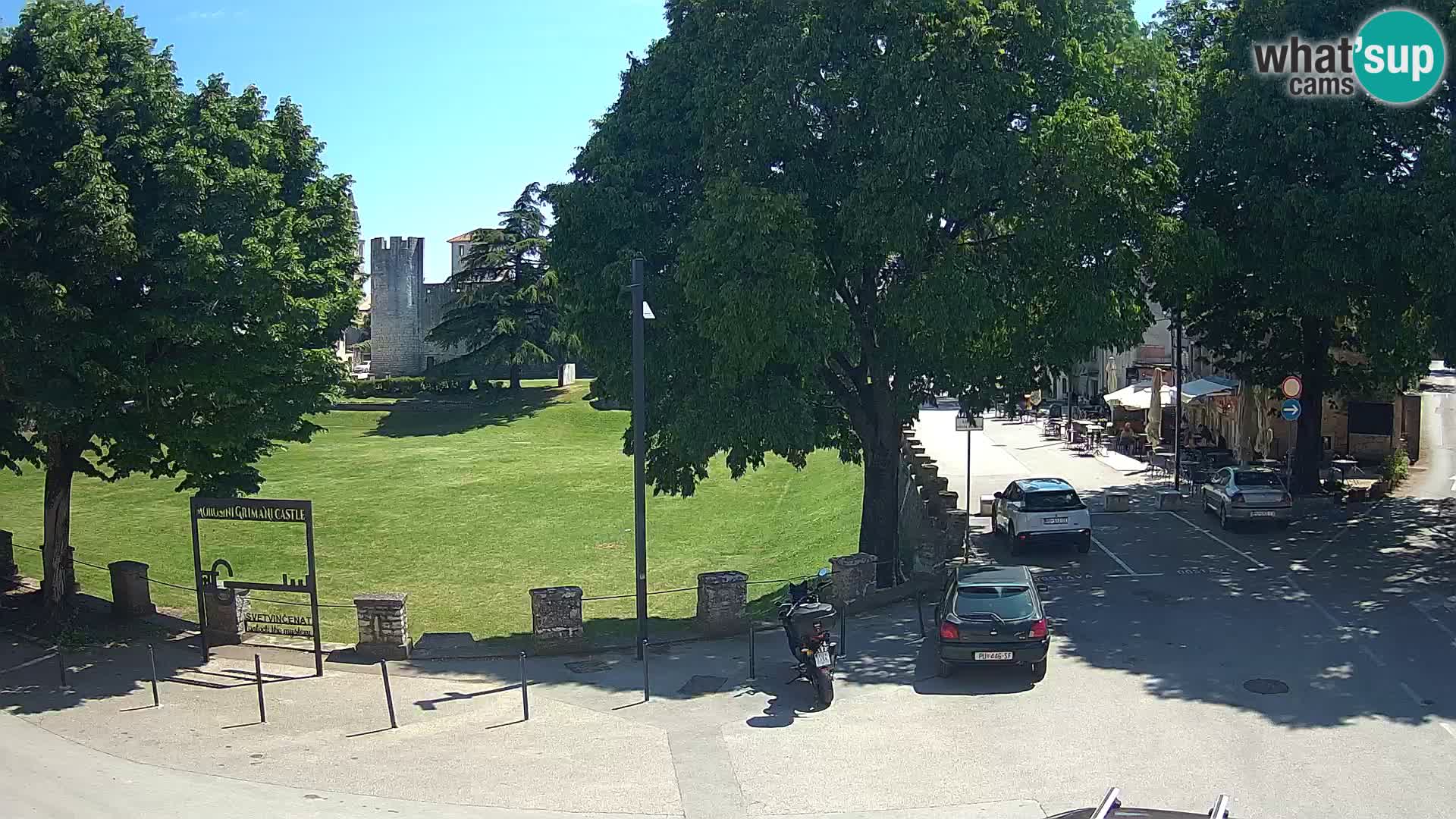 Uživo Svetvinčenat – pogled na dvorac Morosini Grimani – Istra
