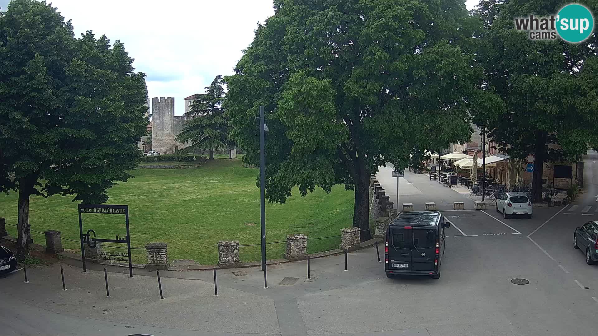 Live Svetvinčenat (Sanvincenti) – vista sul castello Morosini Grimani – Istria – Croazia