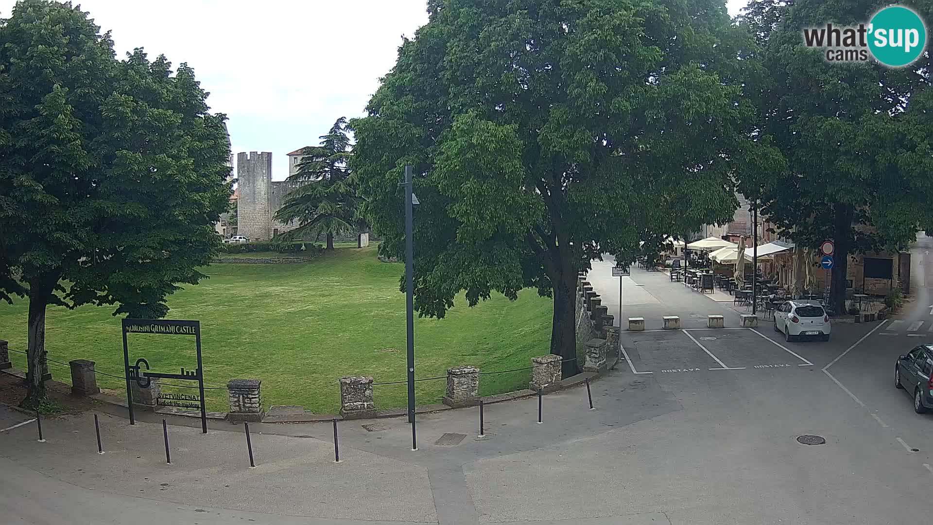 Live Svetvinčenat – Blick auf Schloss Morosini Grimani – Istrien – Kroatien