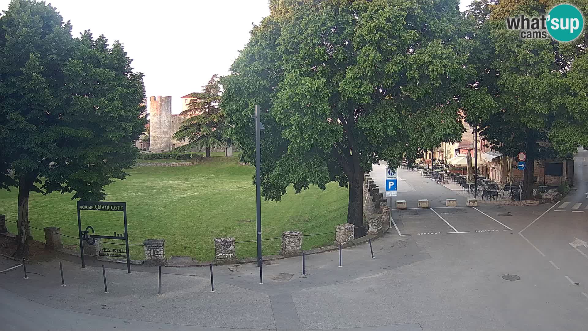 Uživo Svetvinčenat – pogled na dvorac Morosini Grimani – Istra