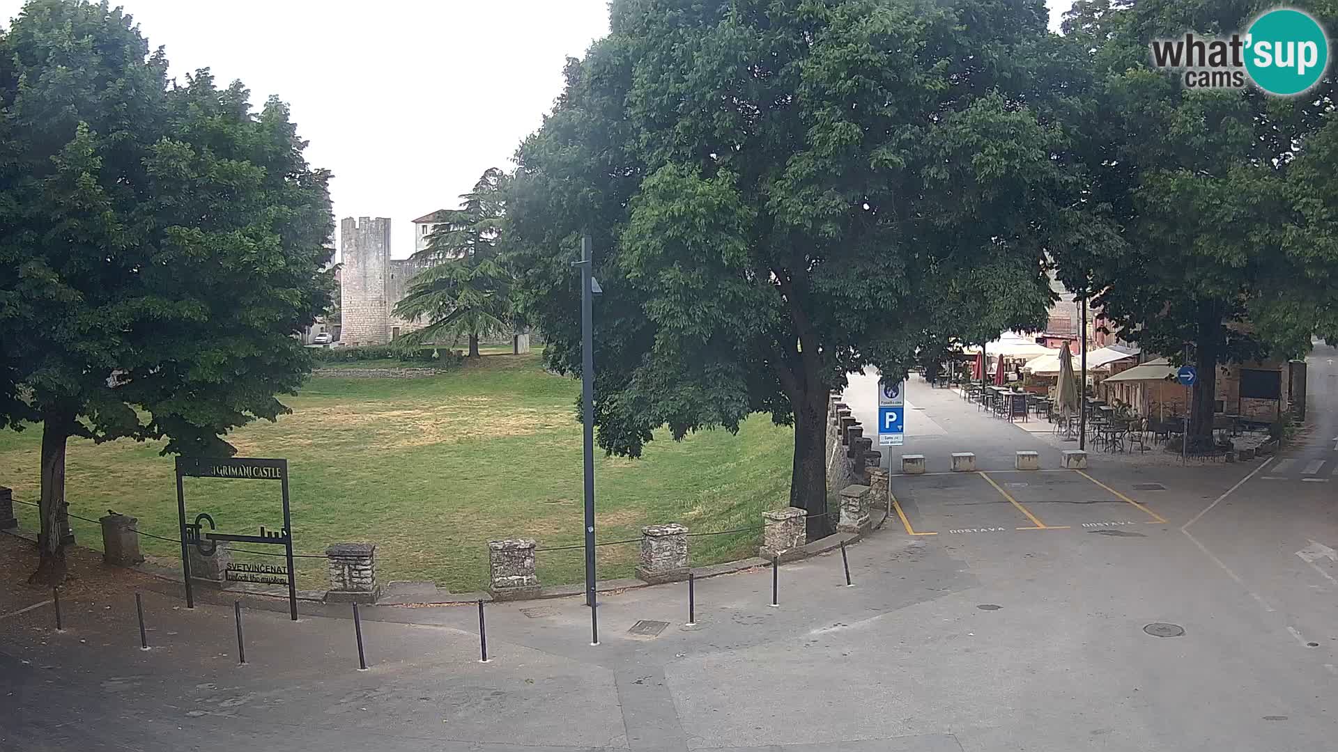 Uživo Svetvinčenat – pogled na dvorac Morosini Grimani – Istra