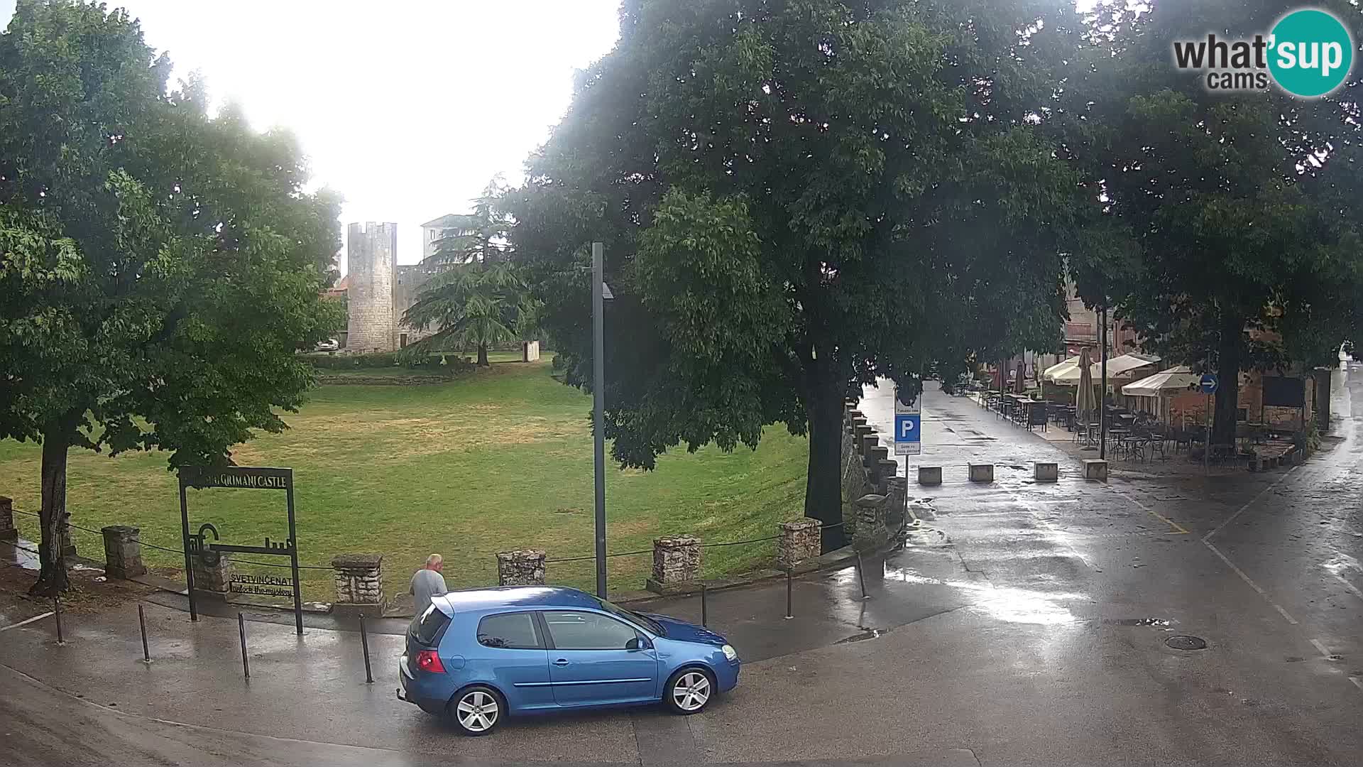 Uživo Svetvinčenat – pogled na dvorac Morosini Grimani – Istra