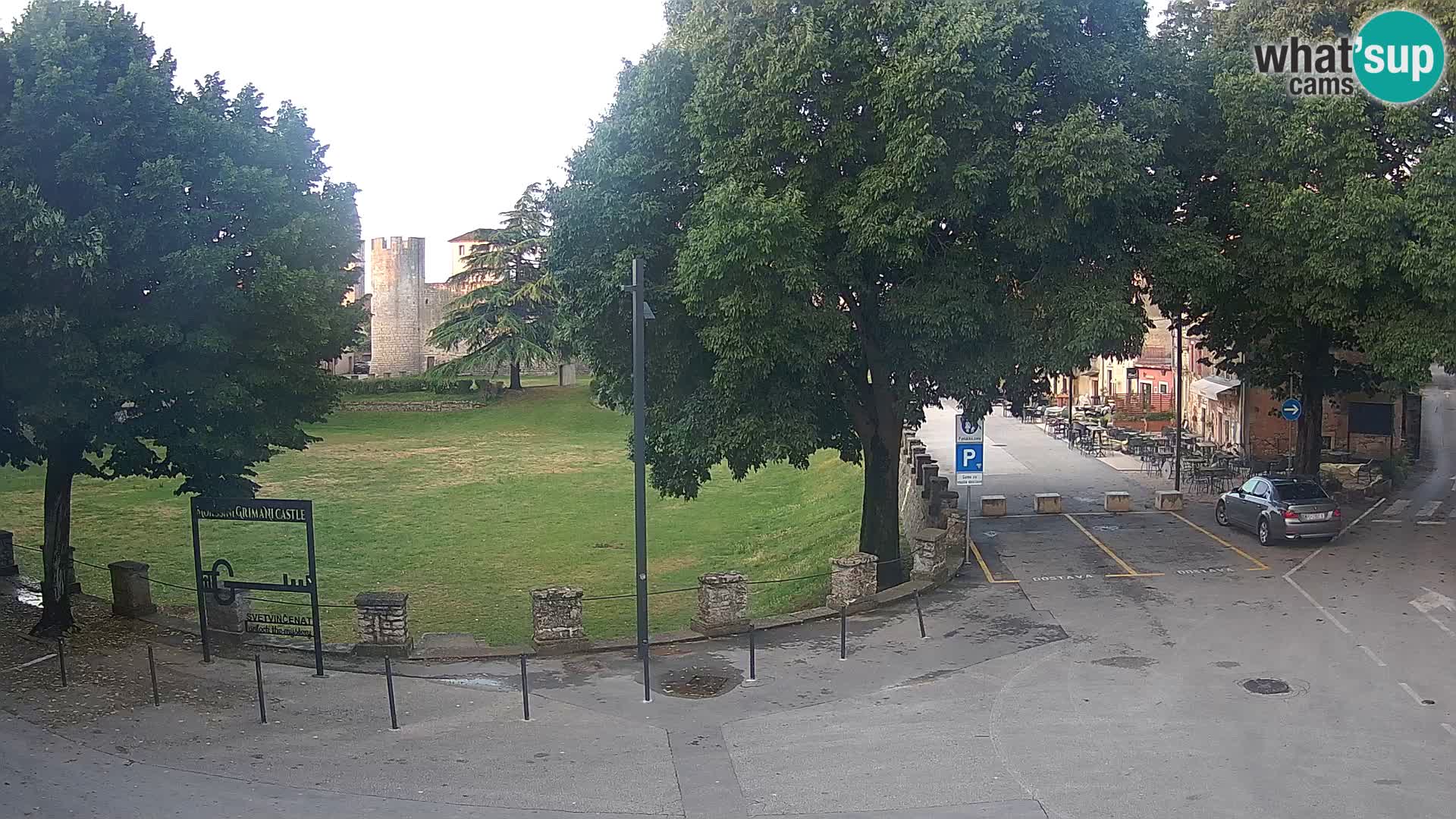 Live Svetvinčenat – vue sur le château Morosini Grimani – Istrie – Croatie