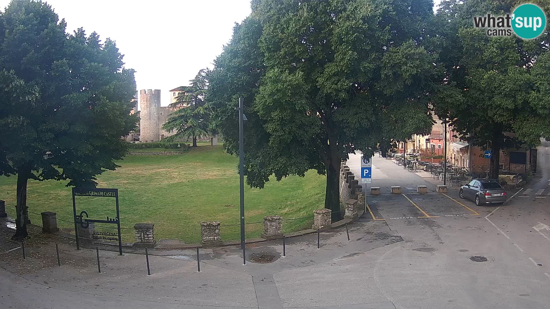 Live Svetvinčenat – Blick auf Schloss Morosini Grimani – Istrien – Kroatien