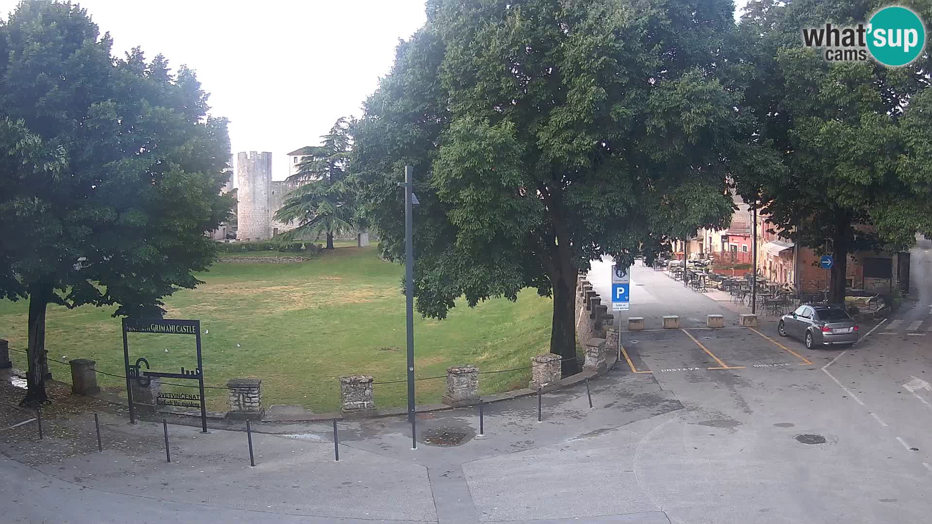 Live Svetvinčenat (Sanvincenti) – vista sul castello Morosini Grimani – Istria – Croazia