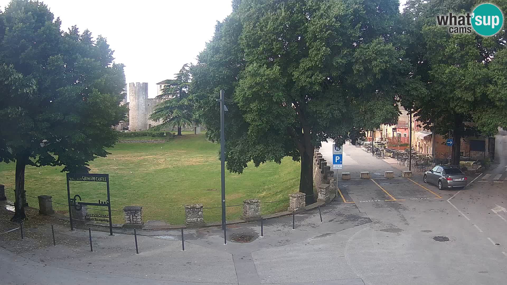 Uživo Svetvinčenat – pogled na dvorac Morosini Grimani – Istra
