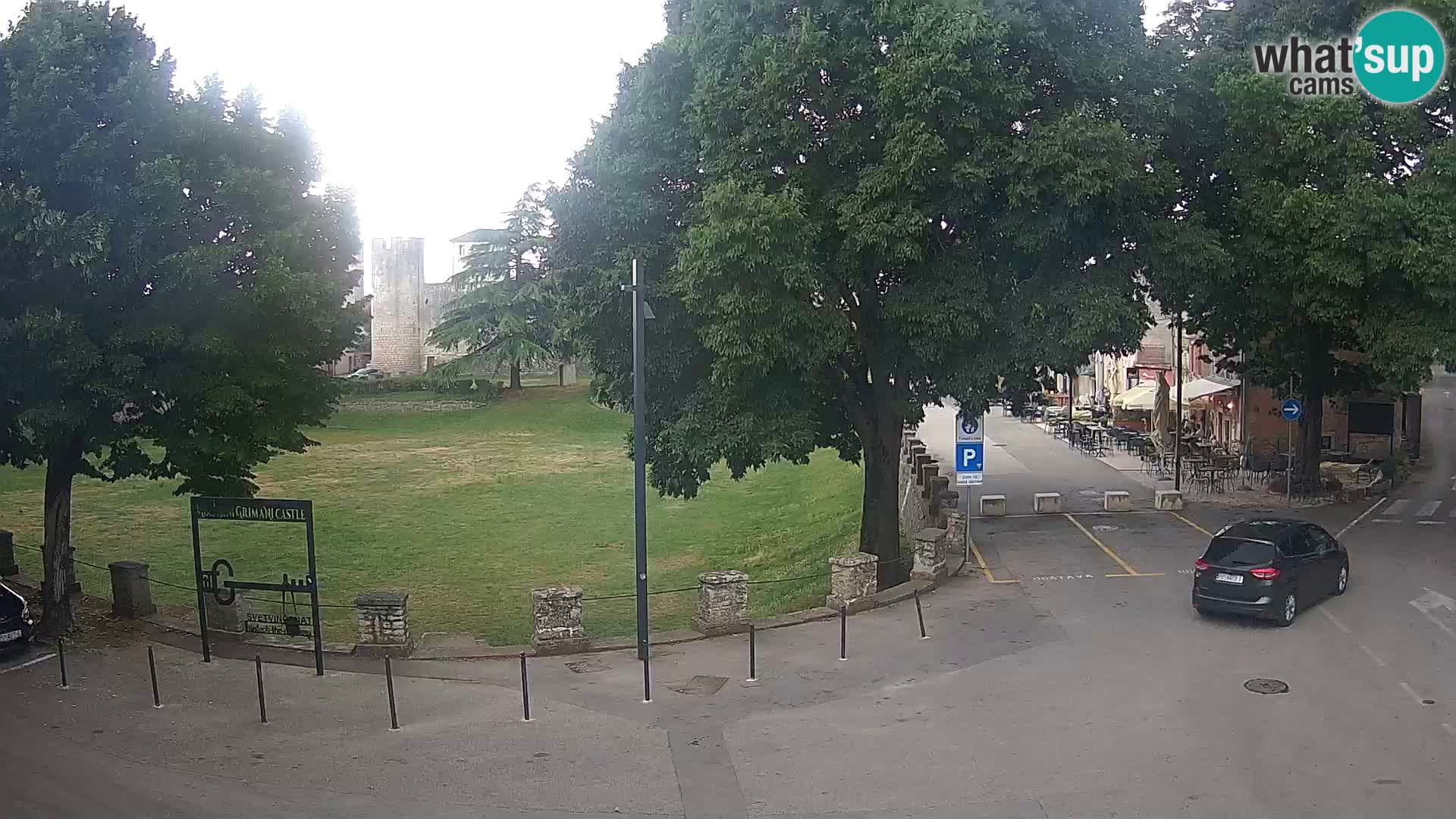 Live Svetvinčenat – Blick auf Schloss Morosini Grimani – Istrien – Kroatien