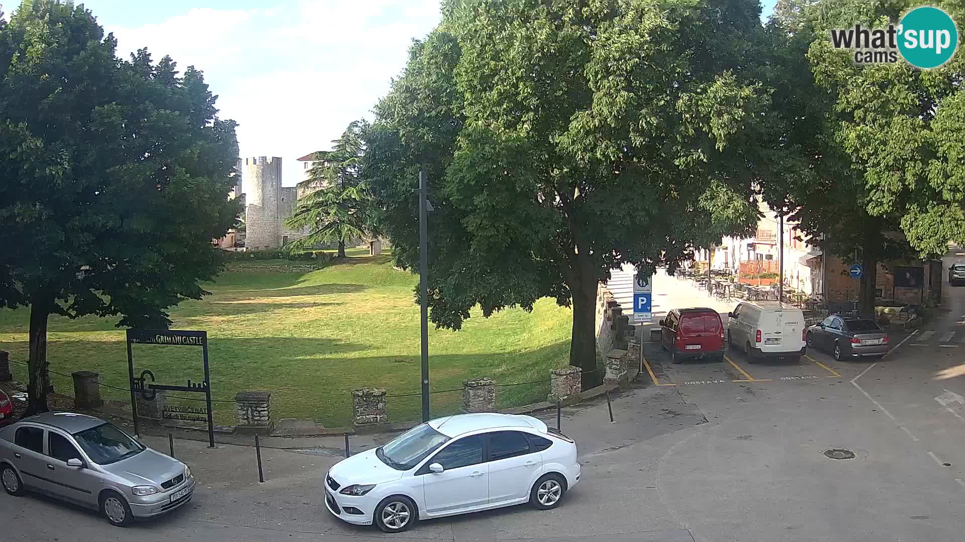 Live Svetvinčenat – Blick auf Schloss Morosini Grimani – Istrien – Kroatien