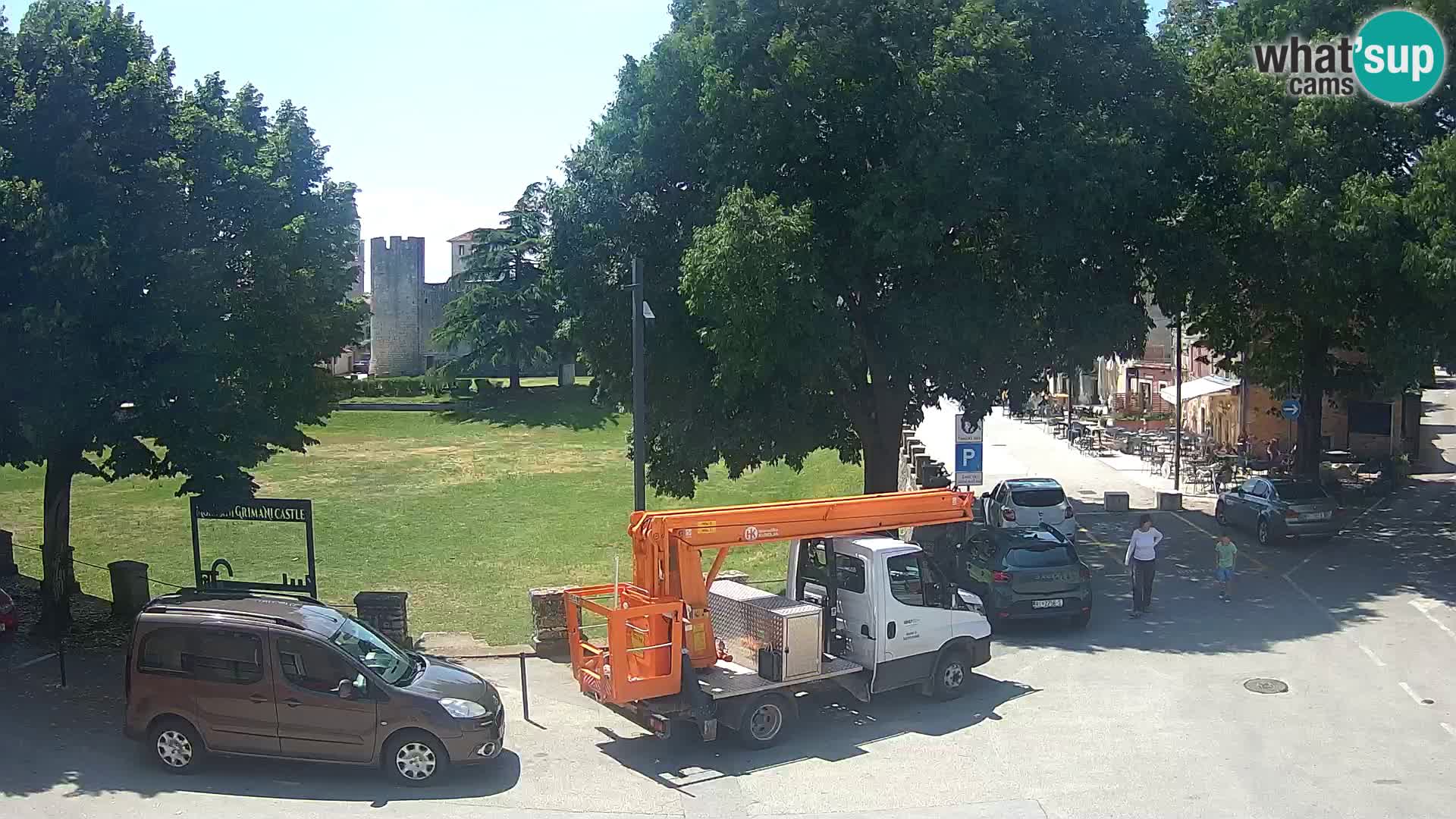 Live Svetvinčenat (Sanvincenti) – vista sul castello Morosini Grimani – Istria – Croazia