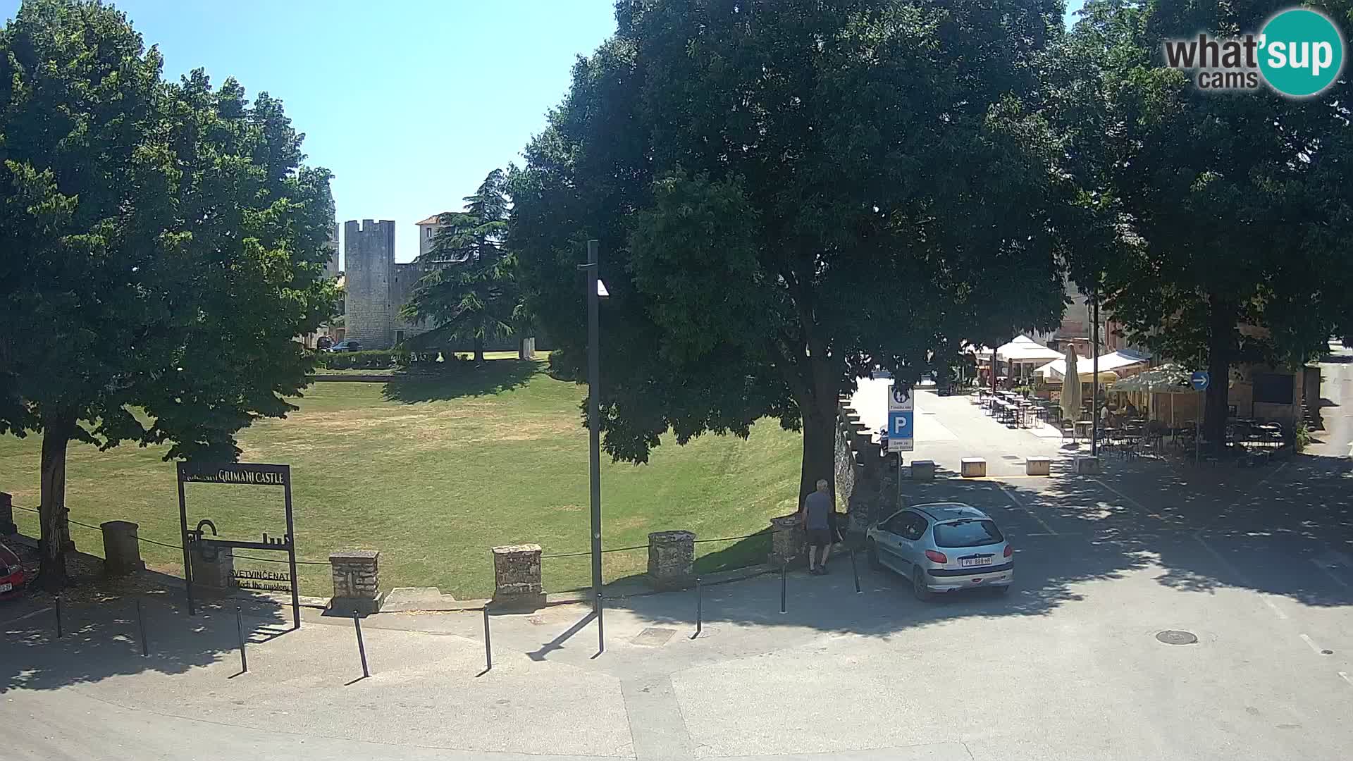 Live Svetvinčenat – Blick auf Schloss Morosini Grimani – Istrien – Kroatien