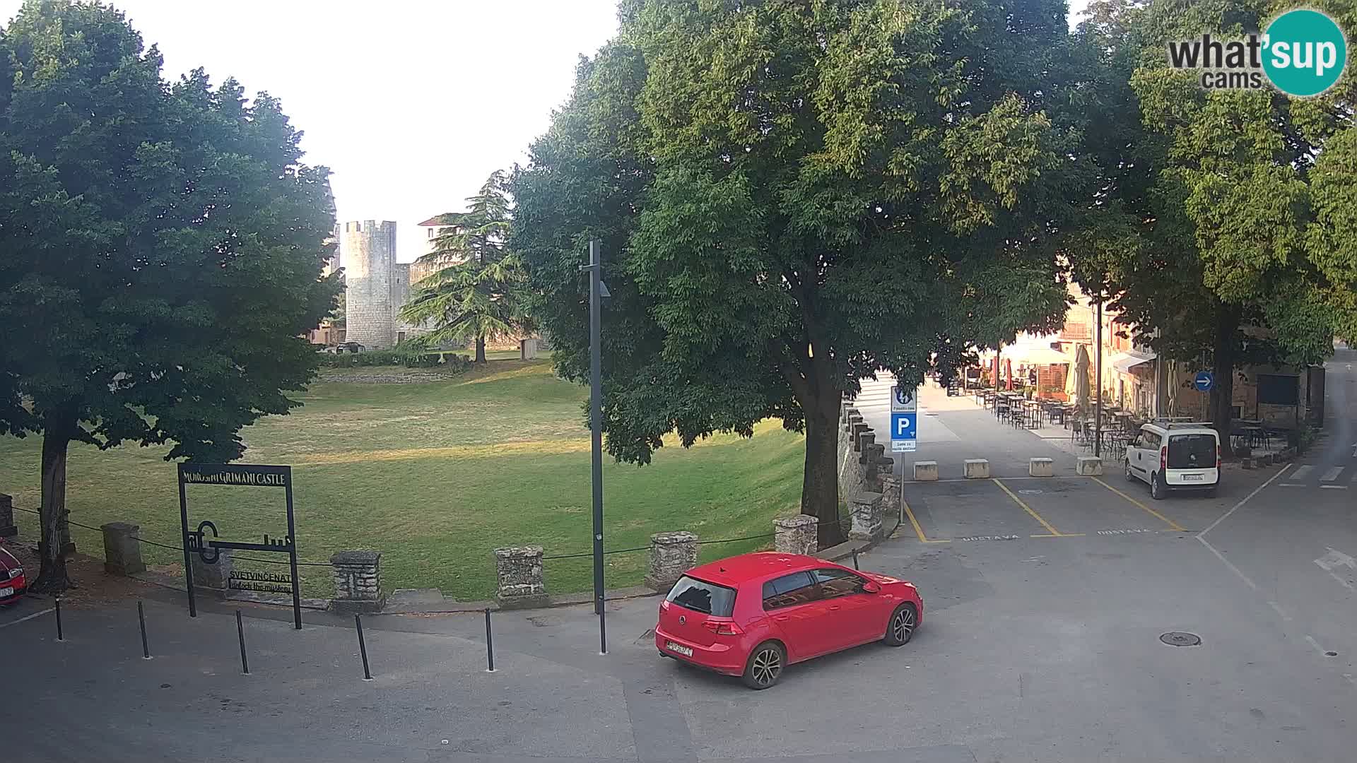 Live Svetvinčenat (Sanvincenti) – vista sul castello Morosini Grimani – Istria – Croazia