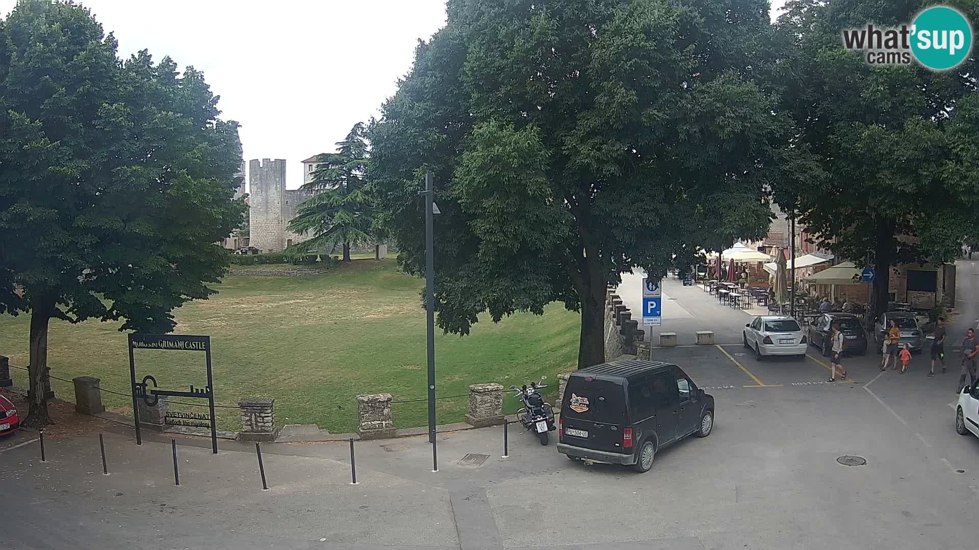 Live Svetvinčenat – vue sur le château Morosini Grimani – Istrie – Croatie