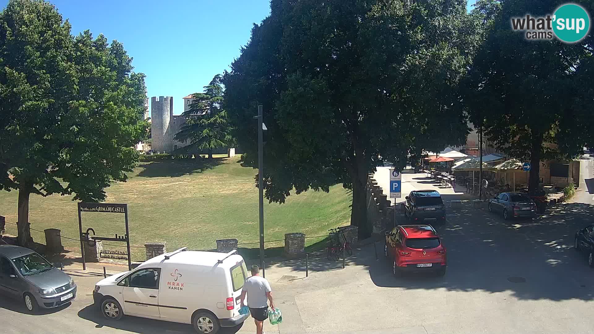 Live Svetvinčenat – vue sur le château Morosini Grimani – Istrie – Croatie