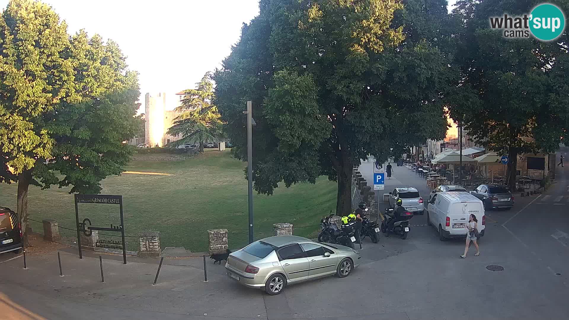 Uživo Svetvinčenat – pogled na dvorac Morosini Grimani – Istra