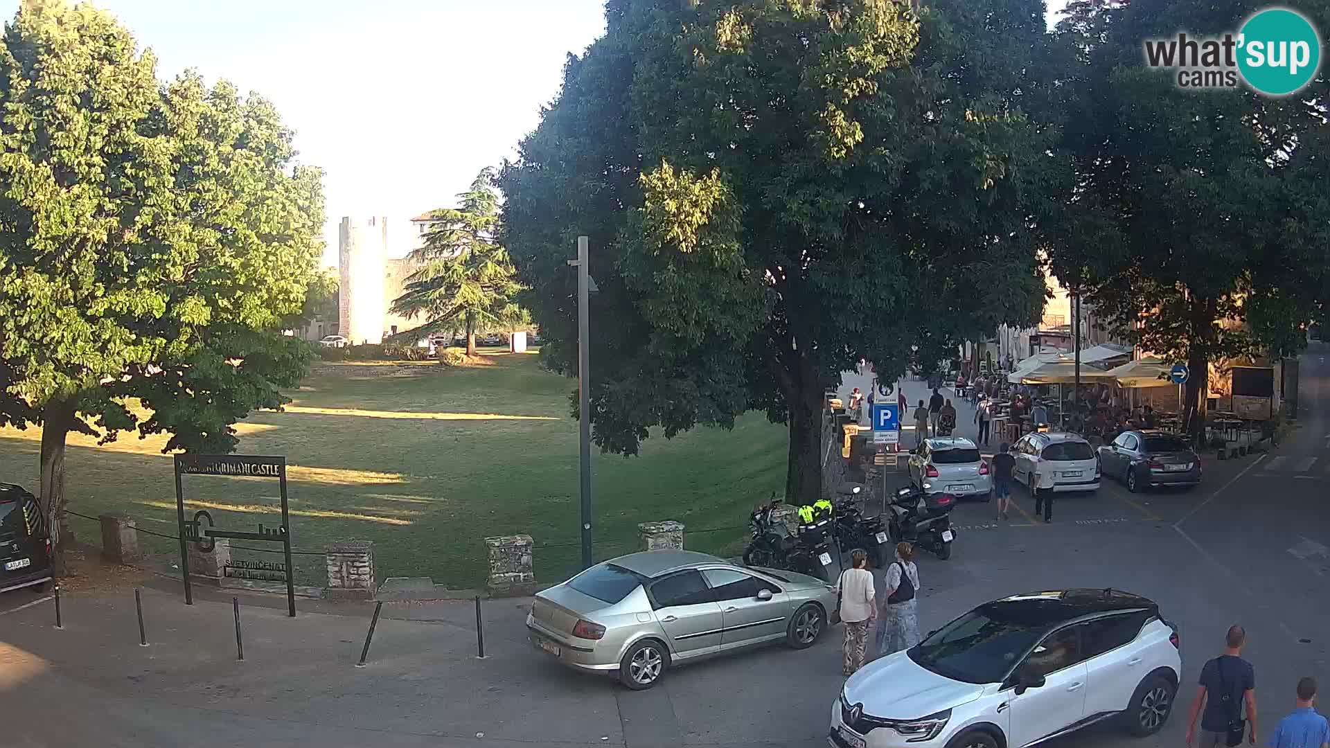 Uživo Svetvinčenat – pogled na dvorac Morosini Grimani – Istra