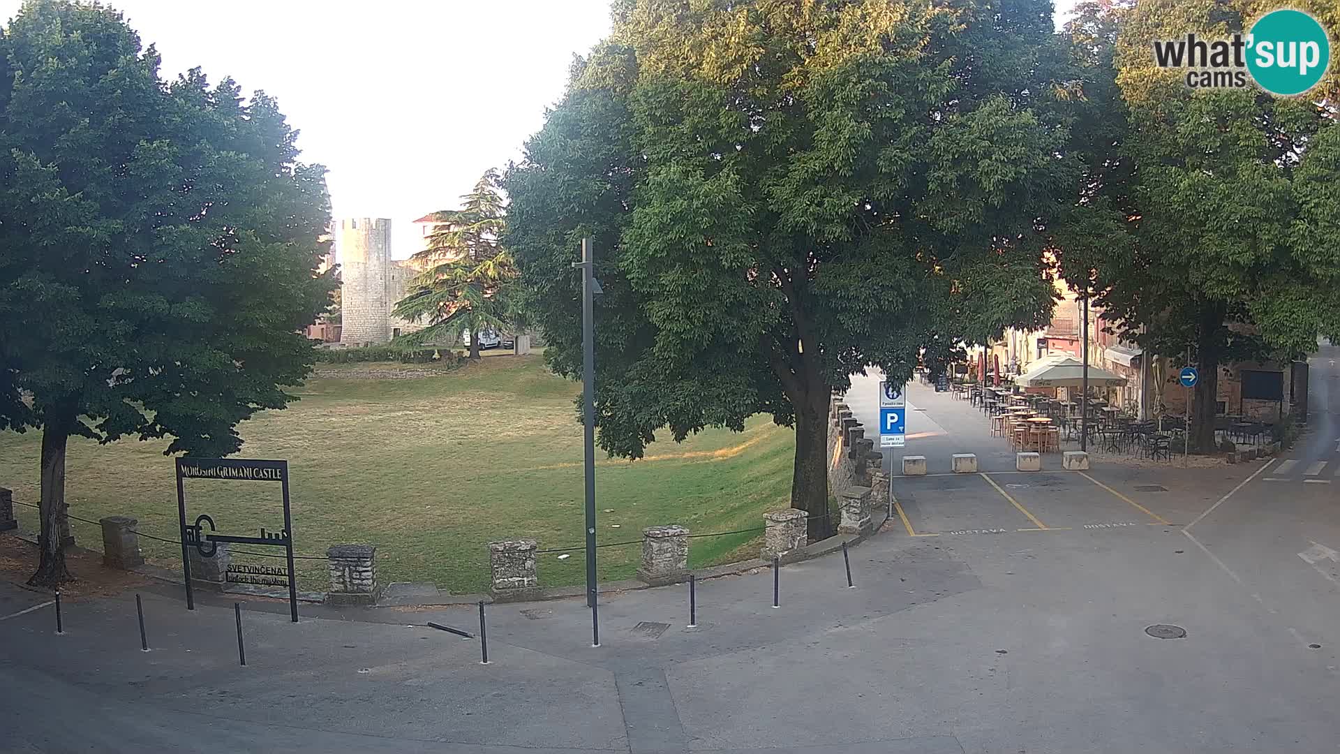 Live Svetvinčenat – Blick auf Schloss Morosini Grimani – Istrien – Kroatien