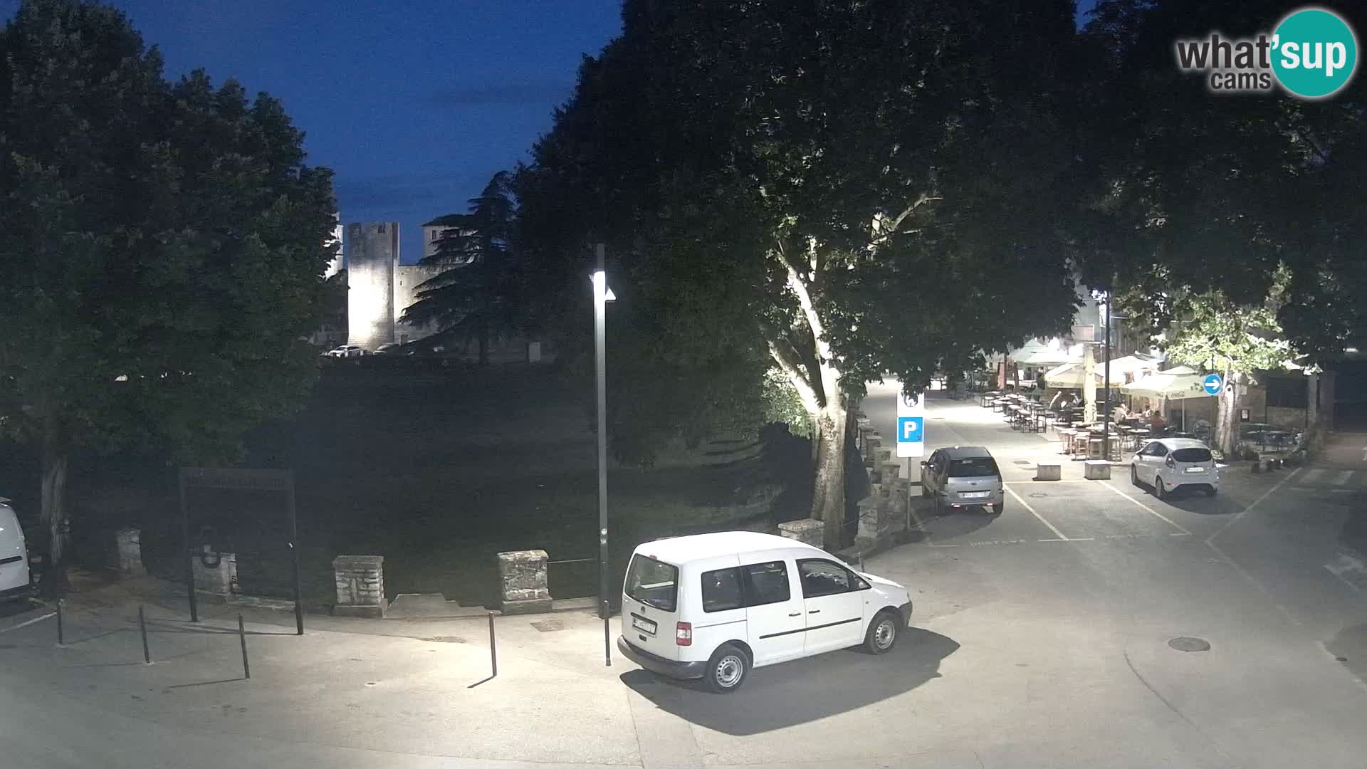 Uživo Svetvinčenat – pogled na dvorac Morosini Grimani – Istra