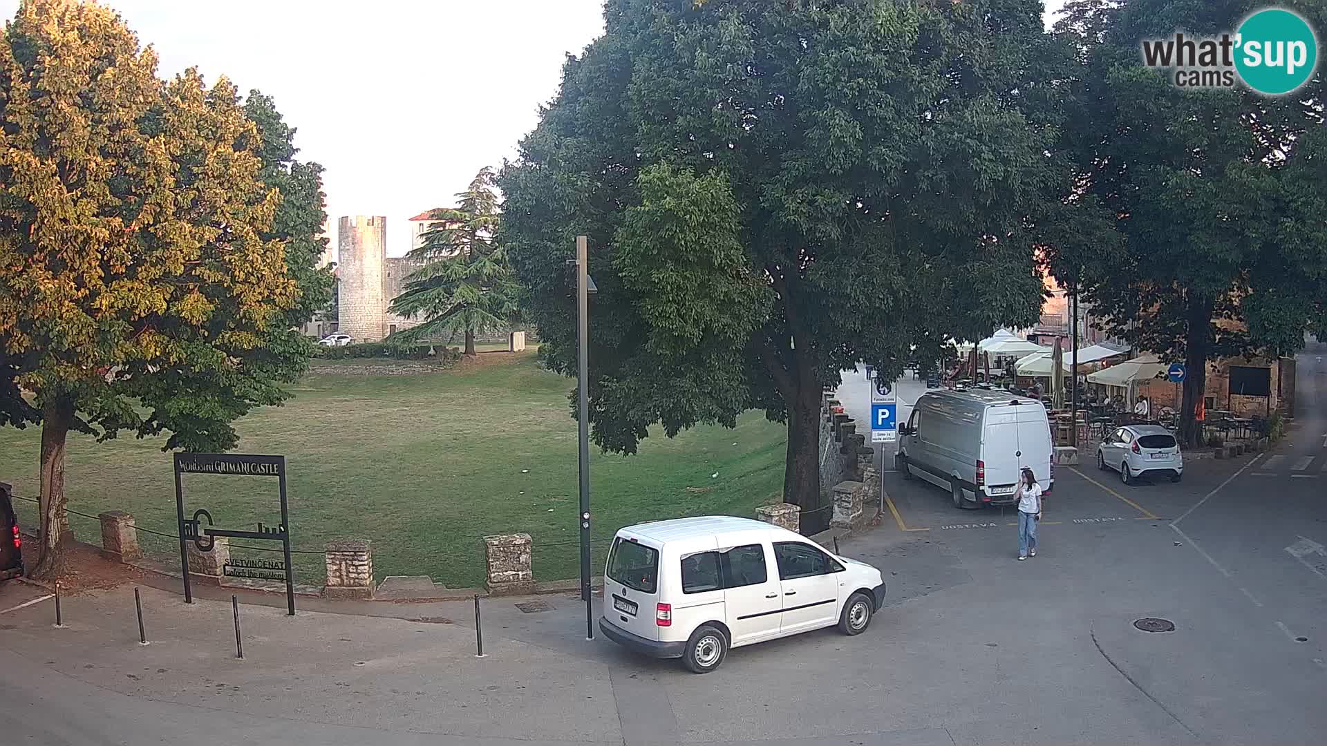 Uživo Svetvinčenat – pogled na dvorac Morosini Grimani – Istra