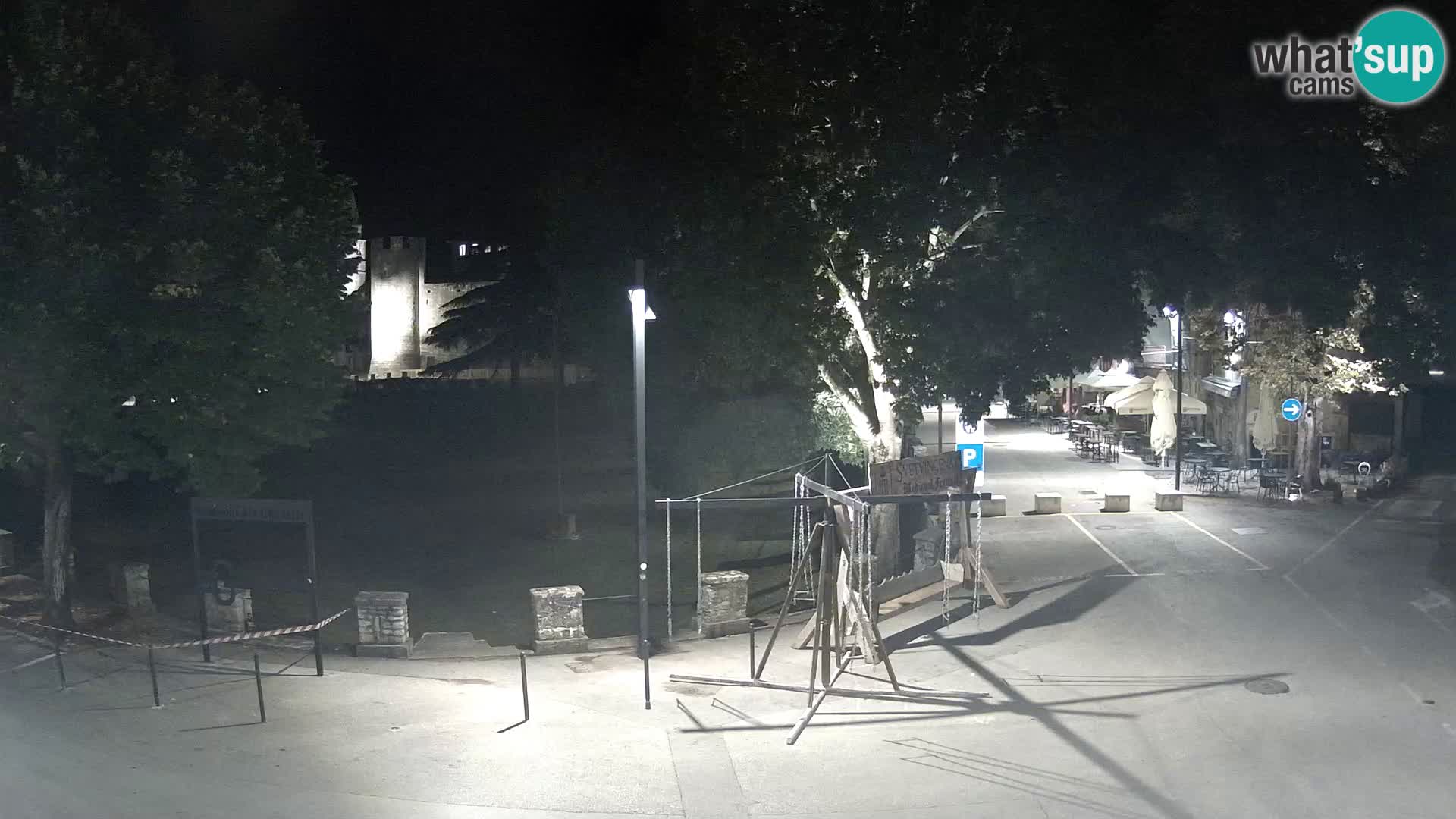 Live Svetvinčenat – Blick auf Schloss Morosini Grimani – Istrien – Kroatien
