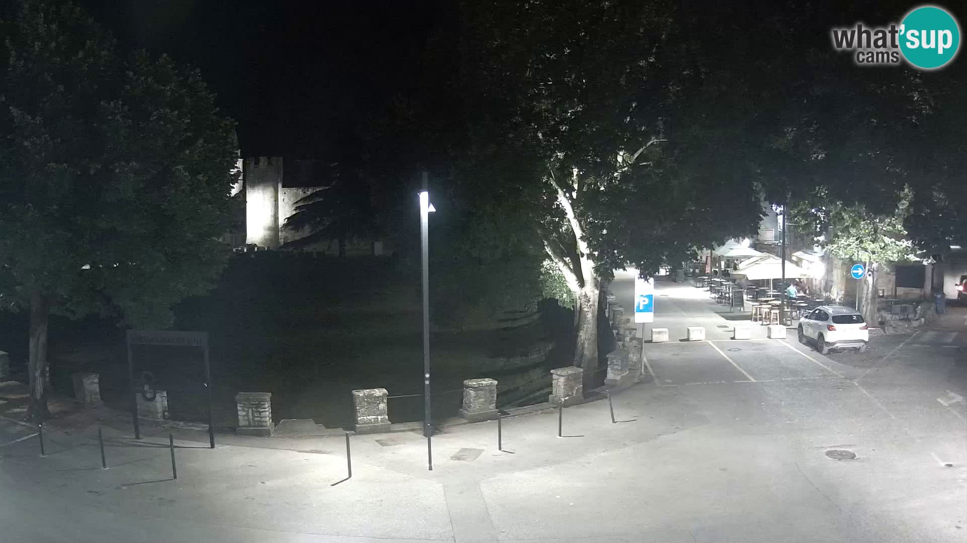 Svetvinčenat v živo – pogled na grad Morosini Grimani – Istra – Hrvaška