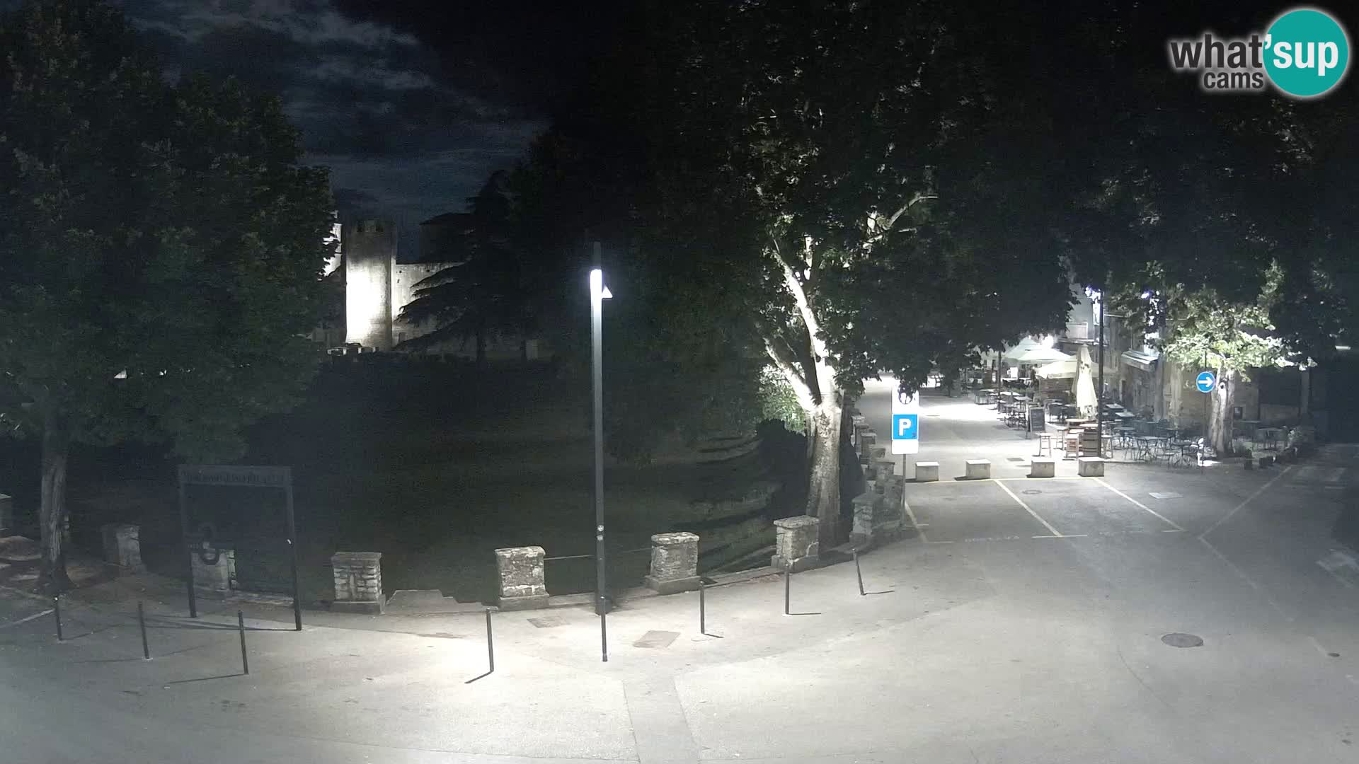 Svetvinčenat v živo – pogled na grad Morosini Grimani – Istra – Hrvaška