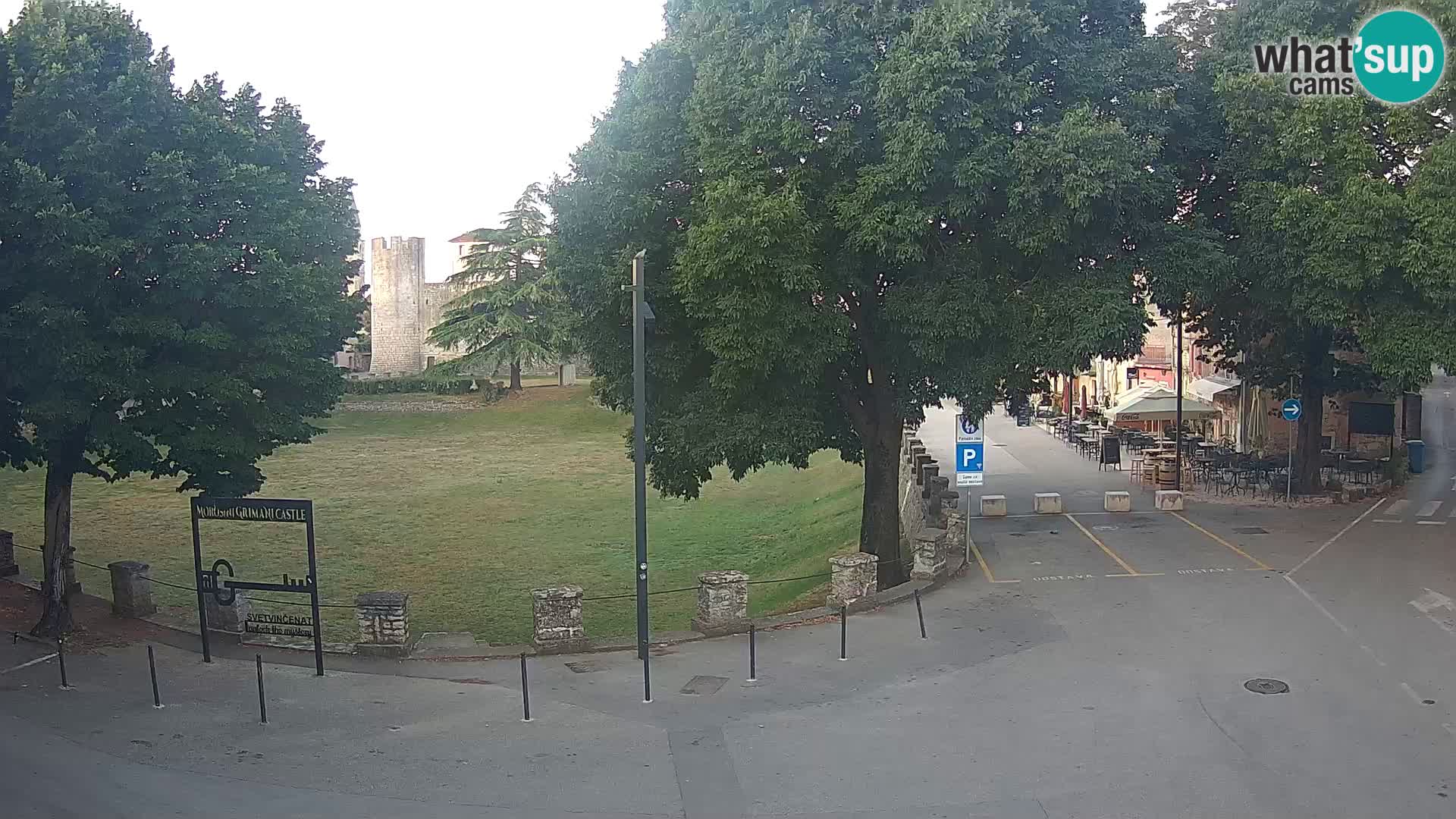 Live Svetvinčenat – vue sur le château Morosini Grimani – Istrie – Croatie