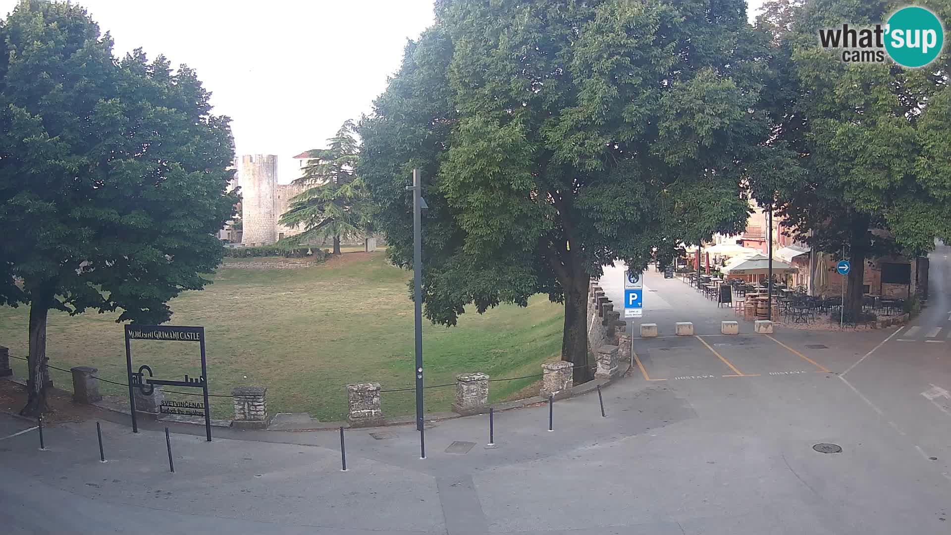 Live Svetvinčenat – Blick auf Schloss Morosini Grimani – Istrien – Kroatien