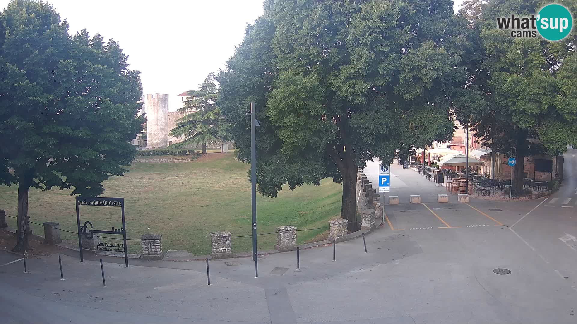 Live Svetvinčenat – vue sur le château Morosini Grimani – Istrie – Croatie