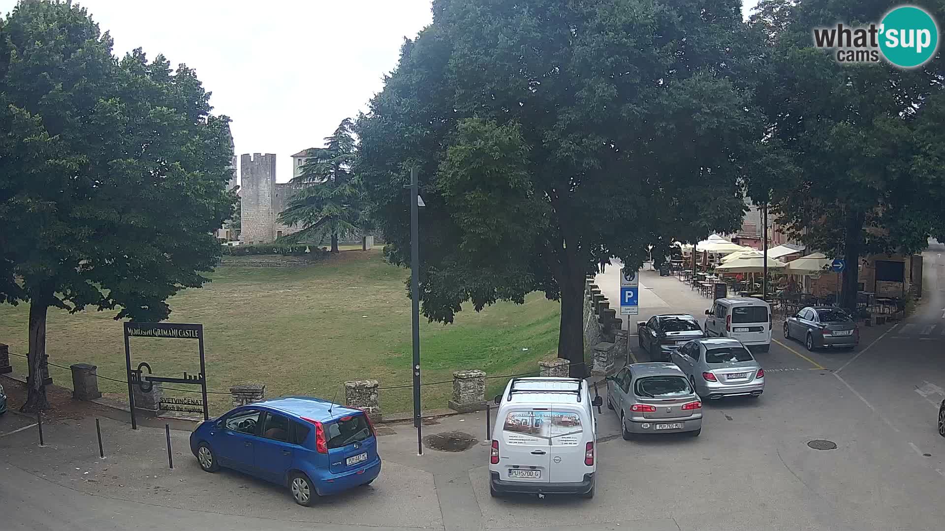 Live Svetvinčenat – Blick auf Schloss Morosini Grimani – Istrien – Kroatien