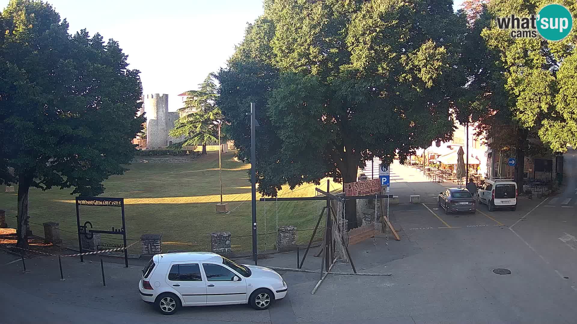 Live Svetvinčenat – vue sur le château Morosini Grimani – Istrie – Croatie