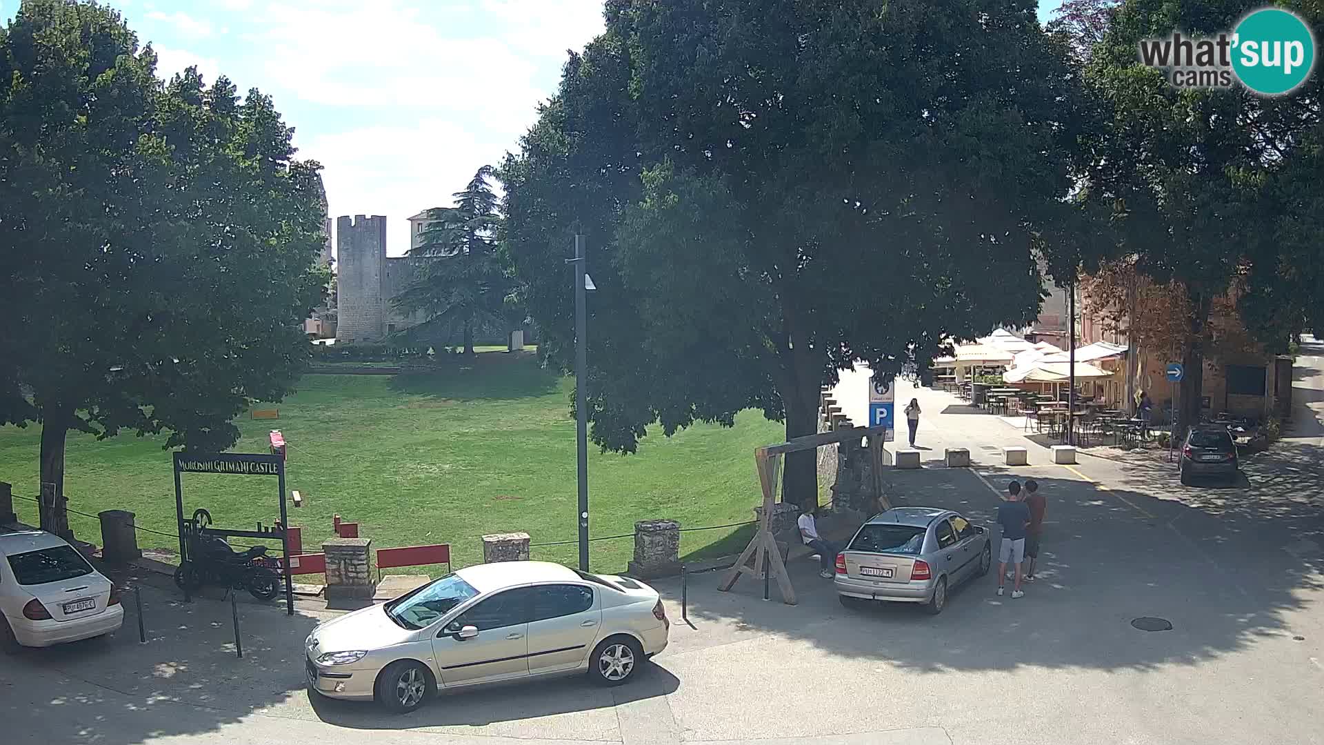 Svetvinčenat v živo – pogled na grad Morosini Grimani – Istra – Hrvaška