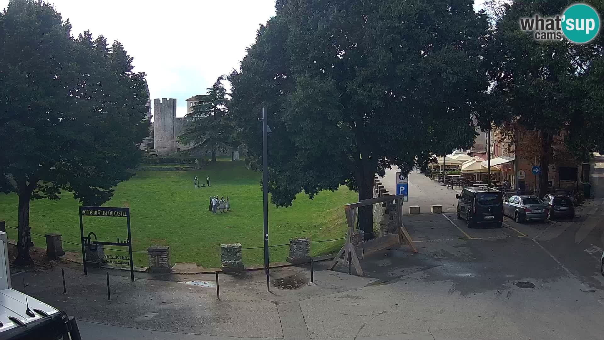 Live Svetvinčenat – Blick auf Schloss Morosini Grimani – Istrien – Kroatien