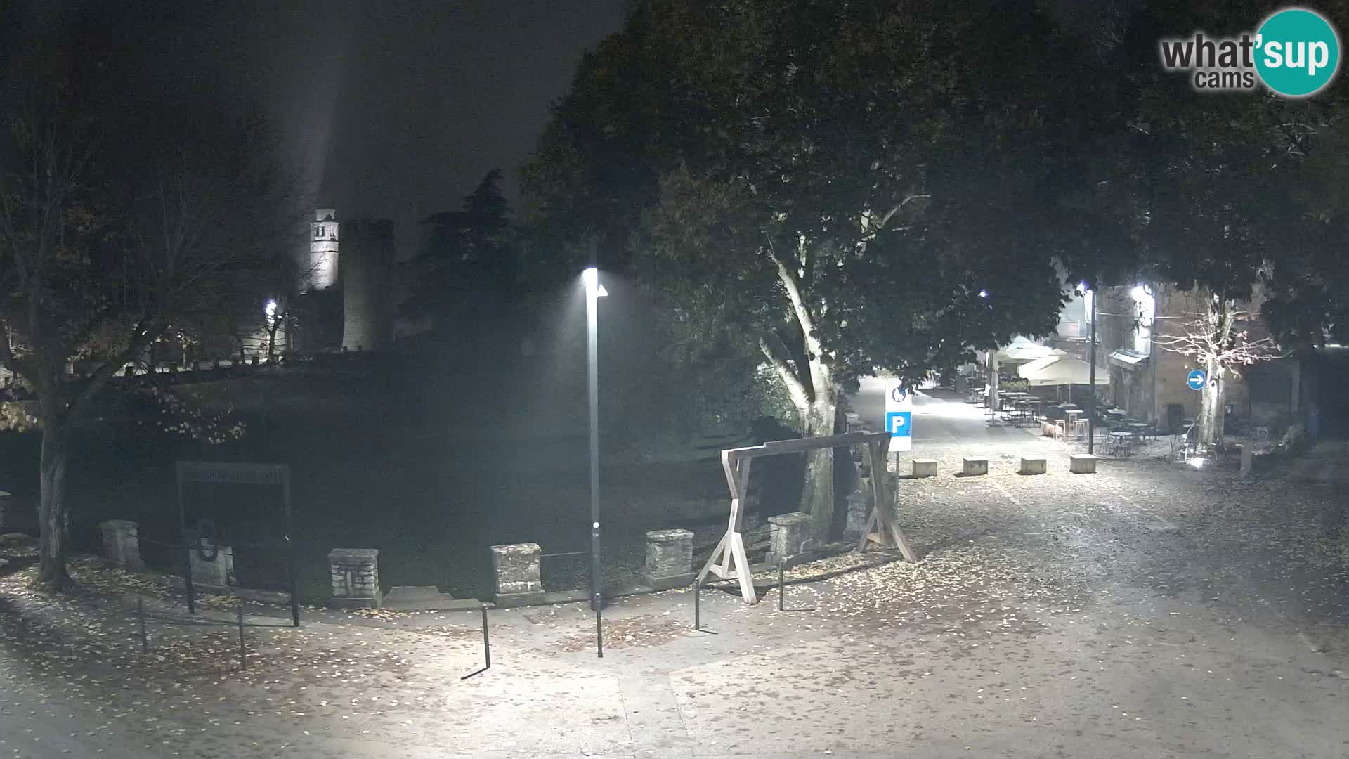 Uživo Svetvinčenat – pogled na dvorac Morosini Grimani – Istra