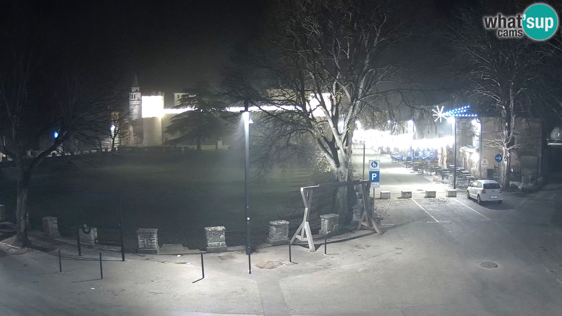 Svetvinčenat v živo – pogled na grad Morosini Grimani – Istra – Hrvaška