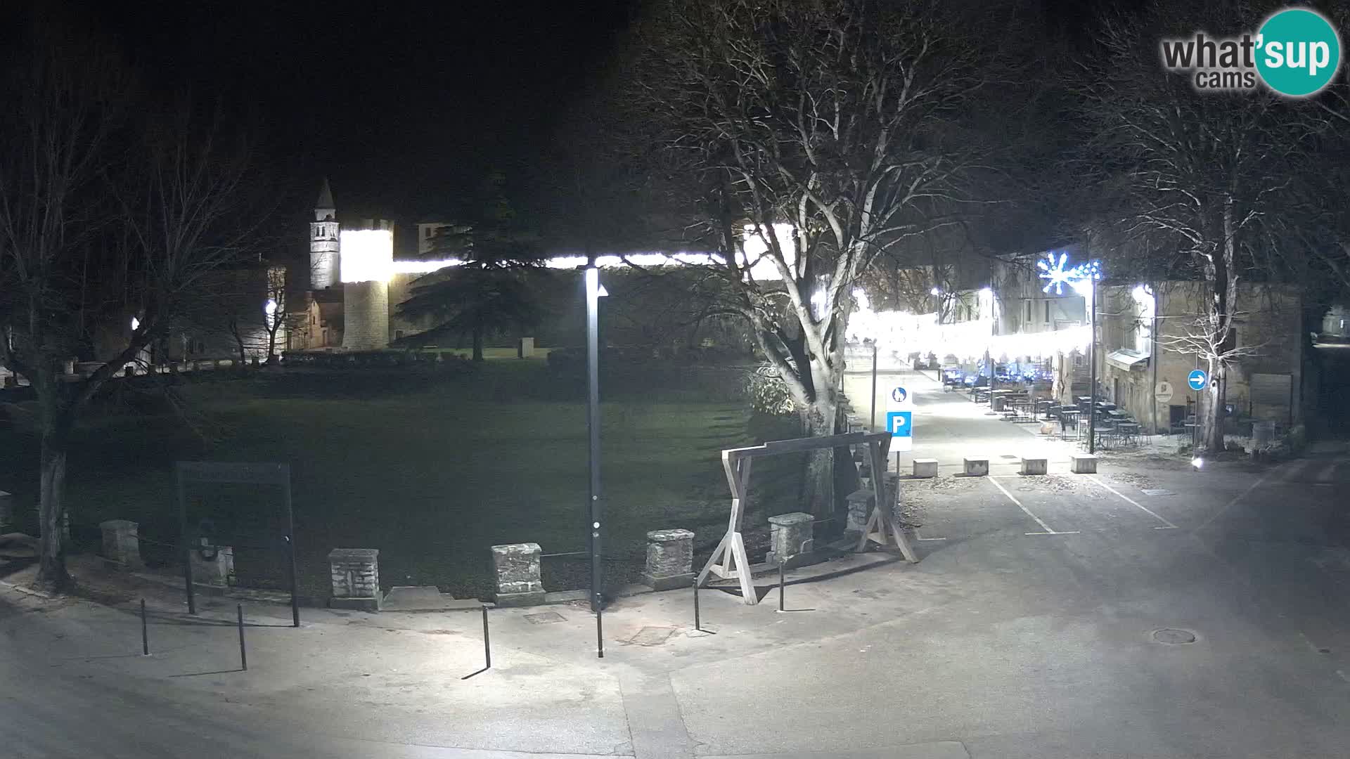 Svetvinčenat v živo – pogled na grad Morosini Grimani – Istra – Hrvaška