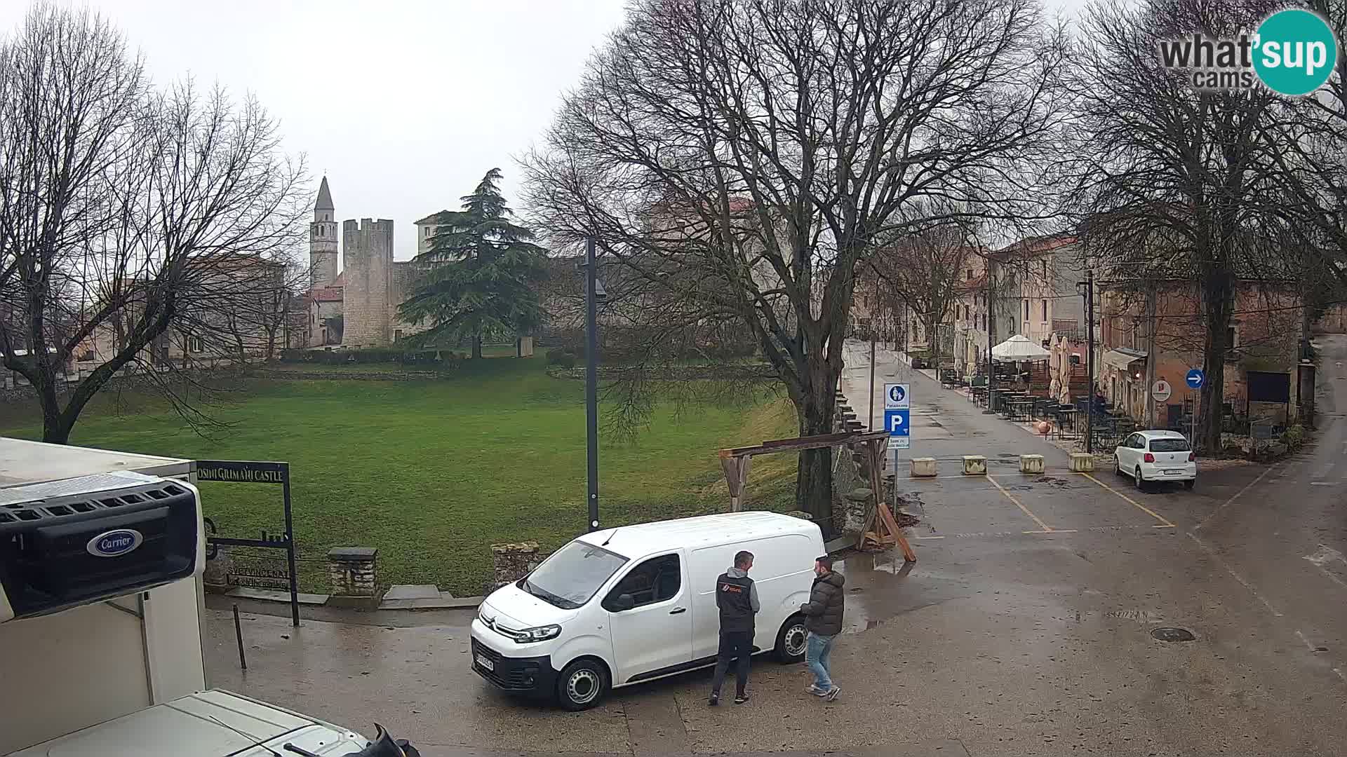 Live Svetvinčenat – Blick auf Schloss Morosini Grimani – Istrien – Kroatien