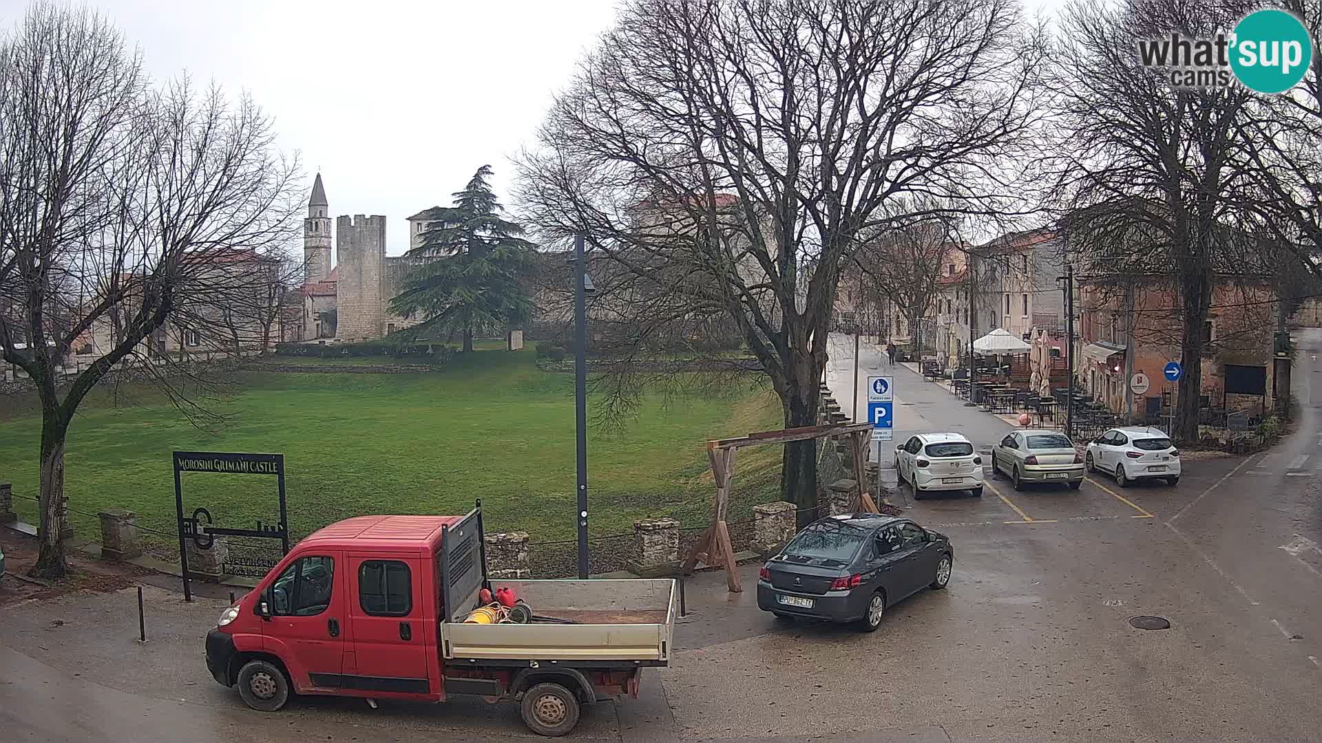 Live Svetvinčenat (Sanvincenti) – vista sul castello Morosini Grimani – Istria – Croazia