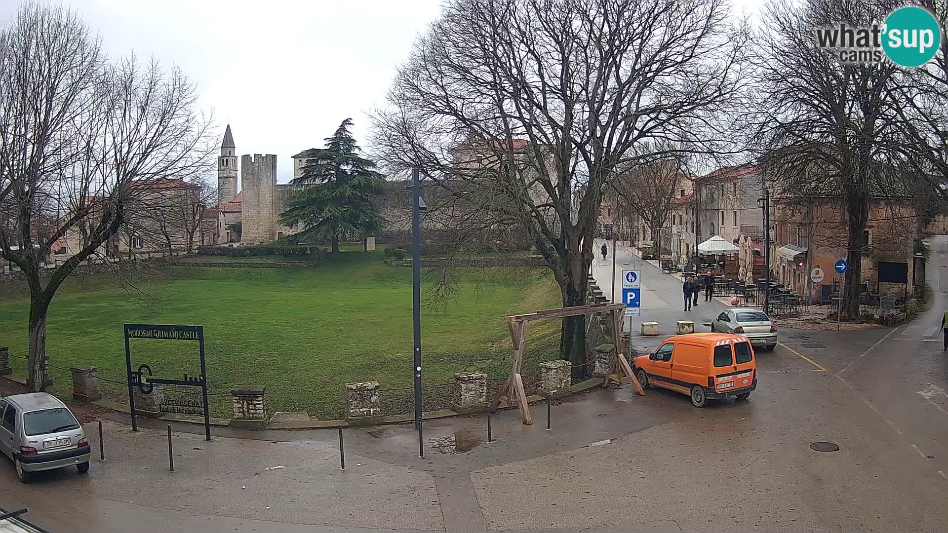 Uživo Svetvinčenat – pogled na dvorac Morosini Grimani – Istra