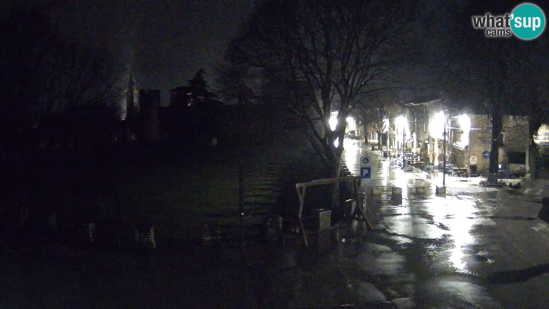 Live Svetvinčenat – vue sur le château Morosini Grimani – Istrie – Croatie